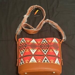 Trendy Geometric Crossbody Bag in Brown and Red